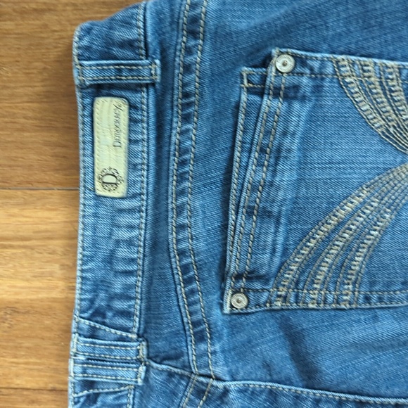 Democracy Patriot Straight Leg Distressed Jeans - Picture 8 of 9